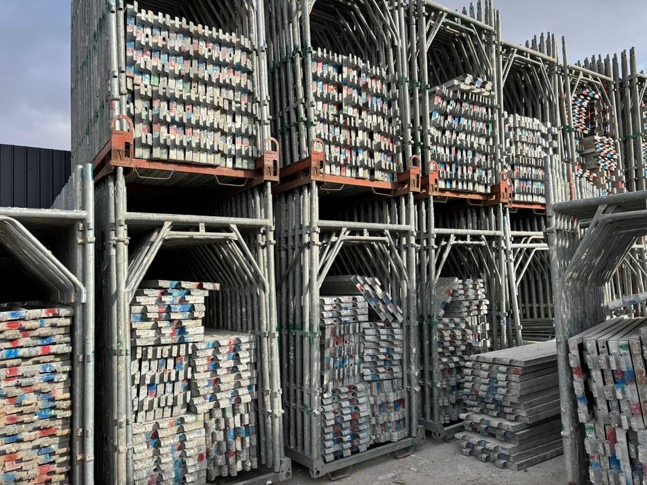 Inchiriez schela cofraje metalice panouri doka popici popi grinda H20