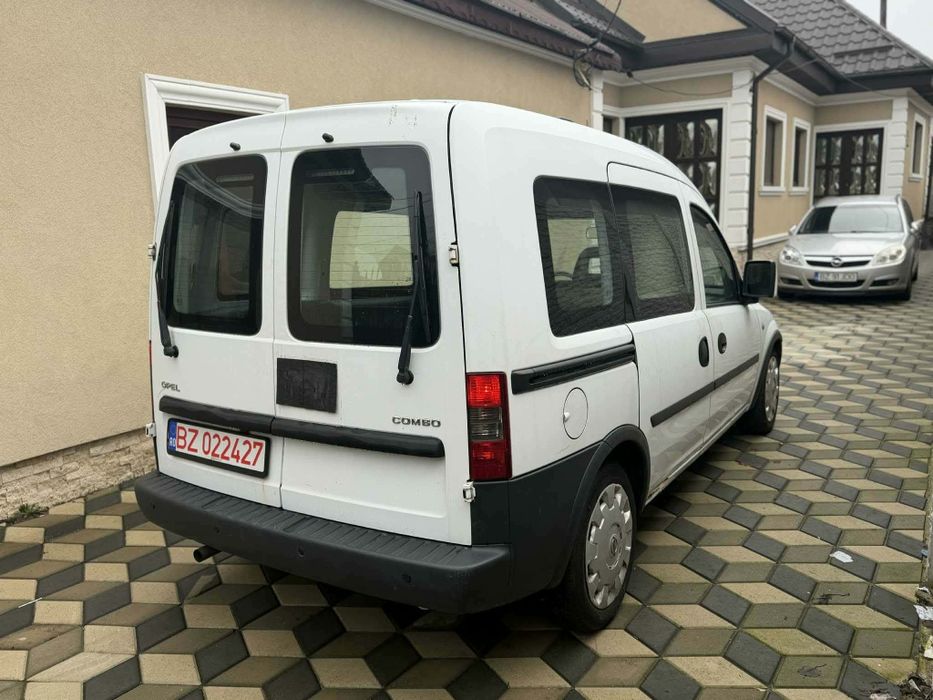 Vand Opel combo.