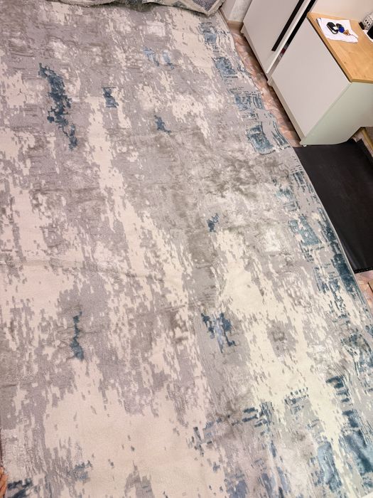 Продам ковер срочно