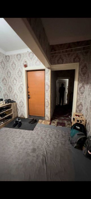 СРОЧНО, Корасаройда 5 хонали квартира сотилади!