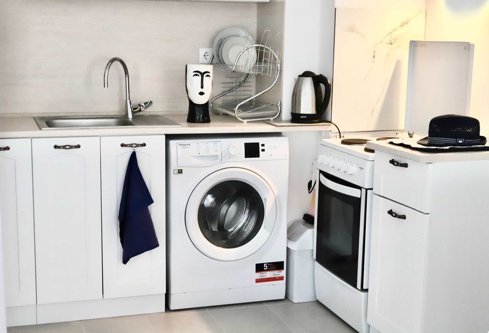 Дава се под наем Двустаен апартамент в Варна, Автогара - 47 кв.м за 402.9 € - Снимка #2