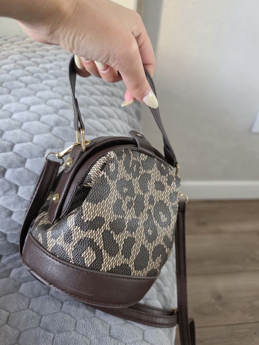 Продам стильную сумочку