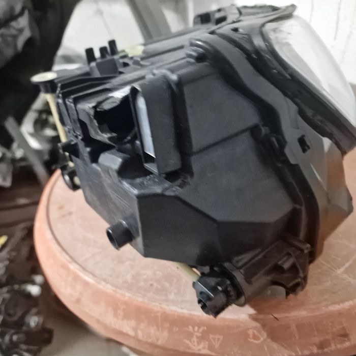 Audi Q4 E-tron 2023 full led десен фар