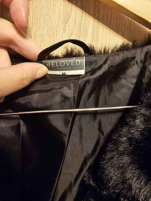 Vesta blana artificiala, lunga