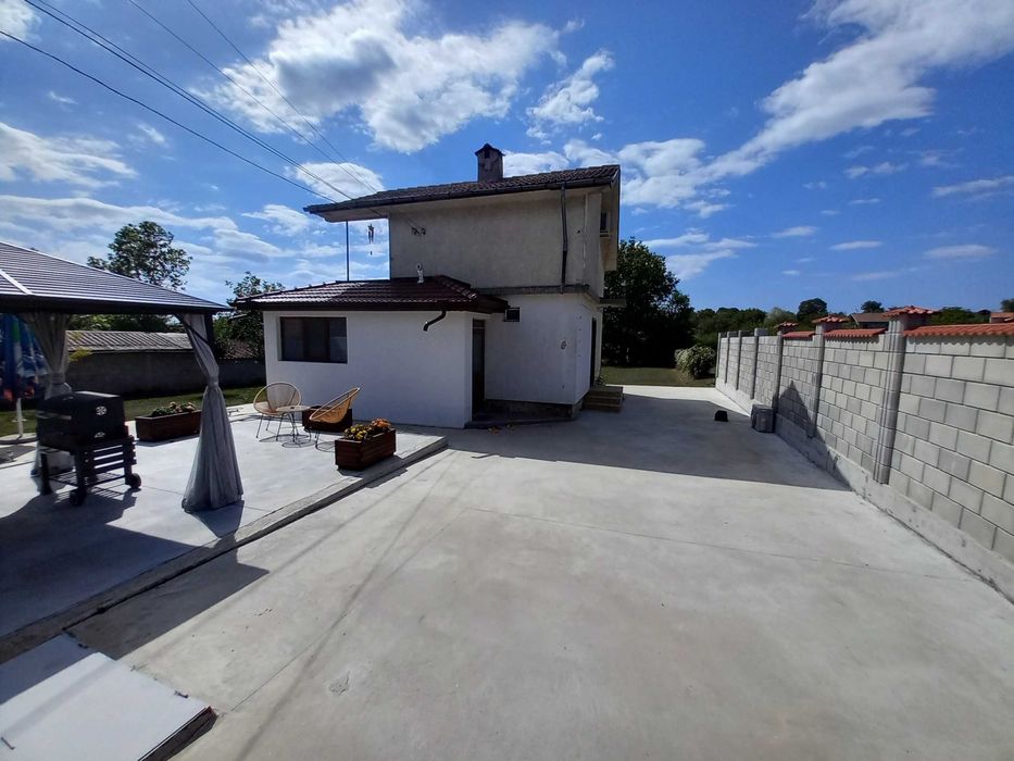 Продава се Къща в с. Малък Поровец, Област Разград - 96 кв.м за 2084 €/кв.м - Снимка #16