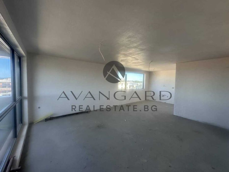 Продава се Тристаен апартамент в Пловдив, Кършияка - 118 кв.м за 1399 €/кв.м - Снимка #1