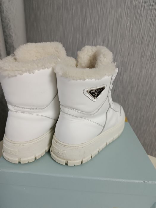 Зимние кроссовки Prada
