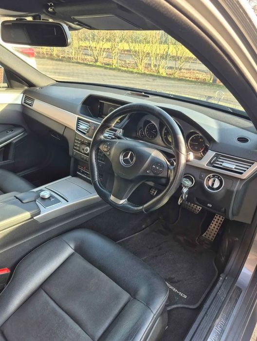Mercedes E 250 din 2013 motor 2.2 cdi Automat Volan pe dreapta Anglia