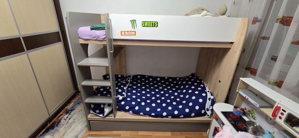 Vand pat etajat pentru 2 copii