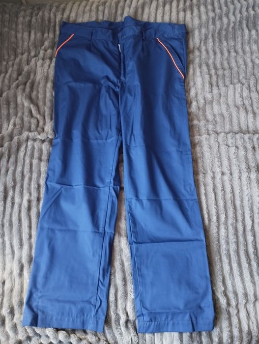 Продам спецовку цена:12000тг 60р