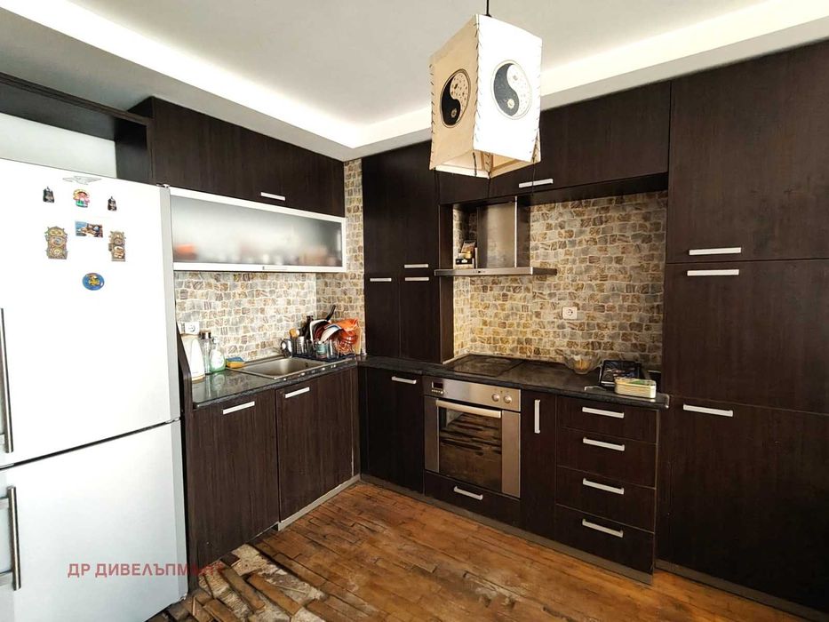 Продава се Тристаен апартамент в София, Манастирски ливади - 85 кв.м за 1290 €/кв.м - Снимка #2