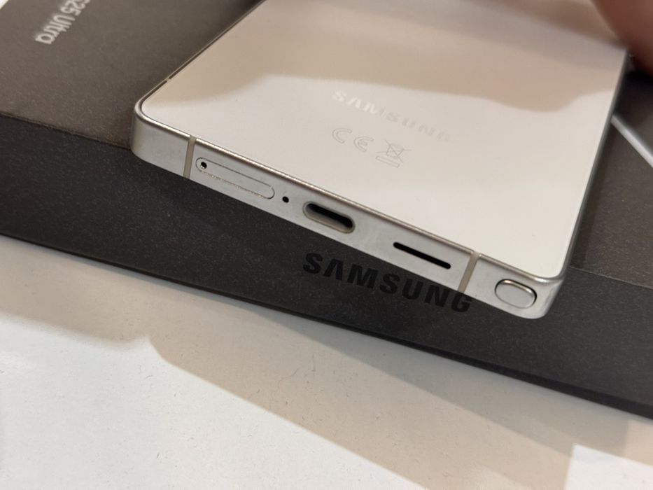 Samsung Galaxy s25 ultra titanium white silver