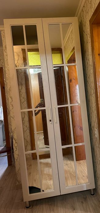 Продаётся двухстворчатый шкаф