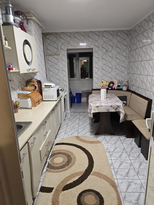 Apartament 3 camere decomadat