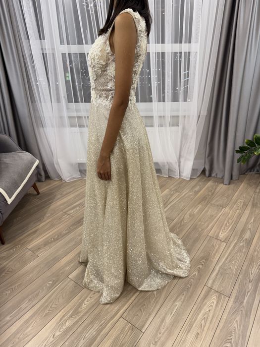 Продам очень красивое платье