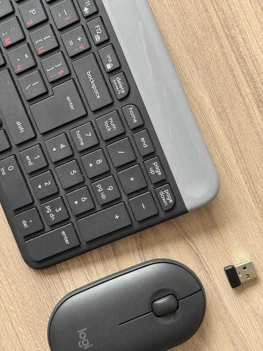 Комплект Клавиатура и Мишка Logitech