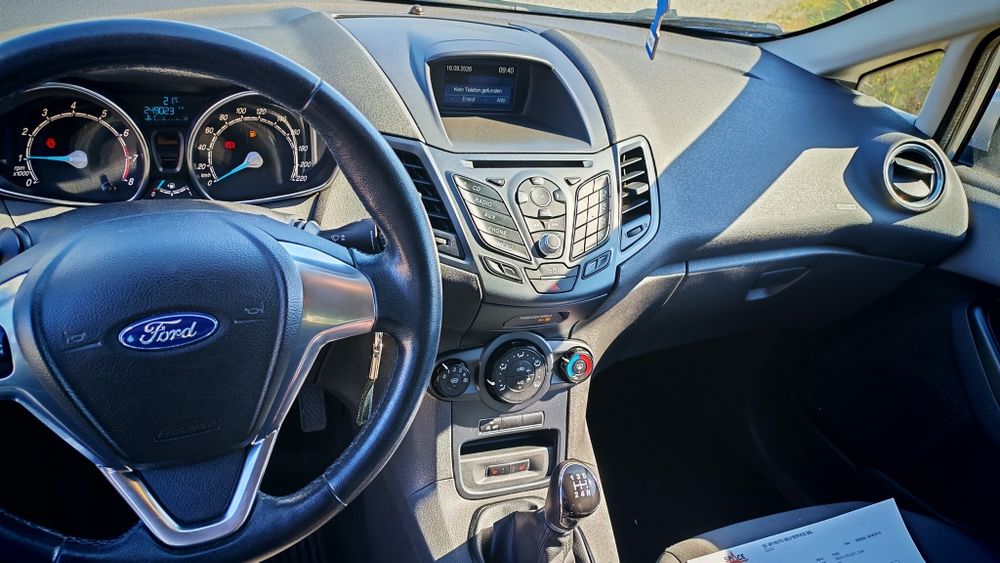 Ford fiesta impecabil