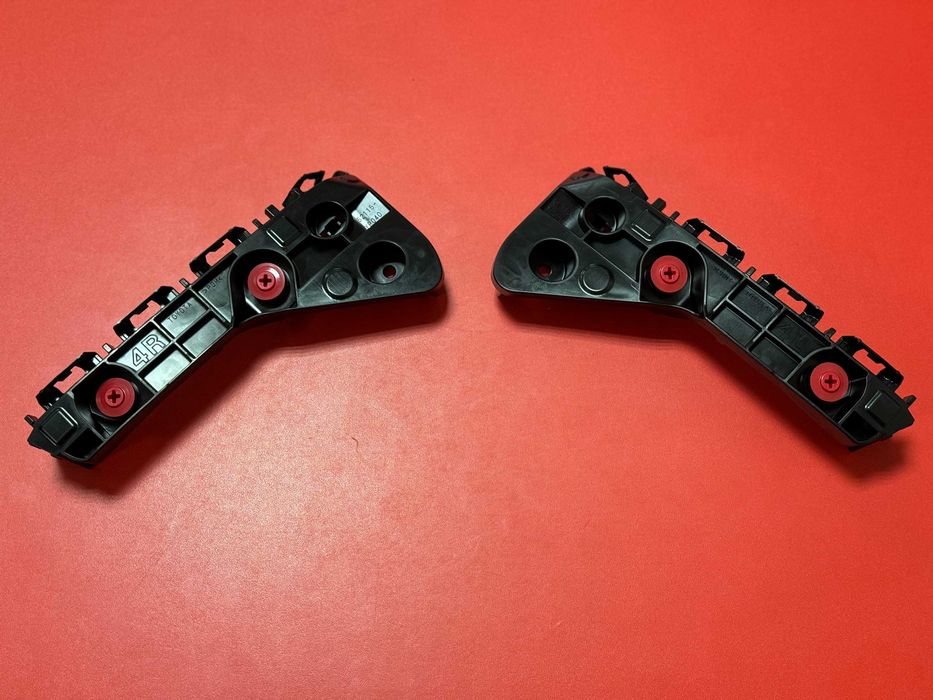 Крепления переднего бампера на Toyota Hilux VIII (2020-)