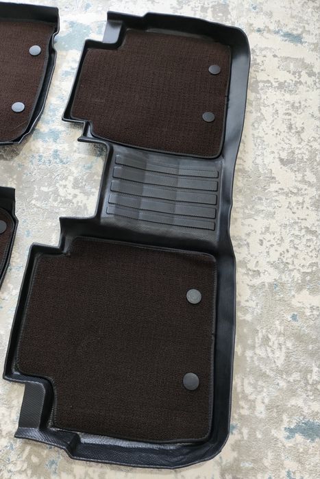 Продам коврик на Camry 50