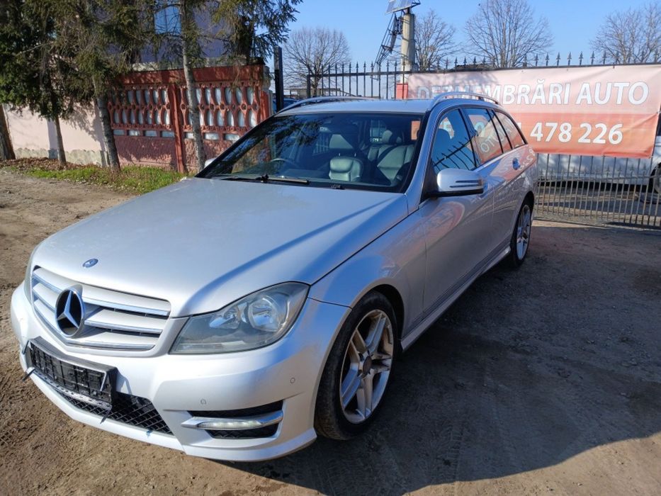 Aripa fata stanga Mercedes W204,C220 an 2012, facelift,break