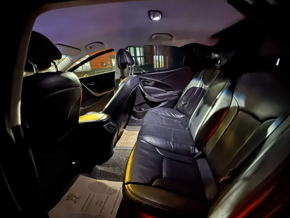 Продам машину срочно!