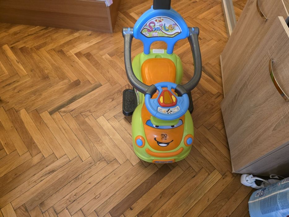 Кола за бутане с дръжка Smile зелен