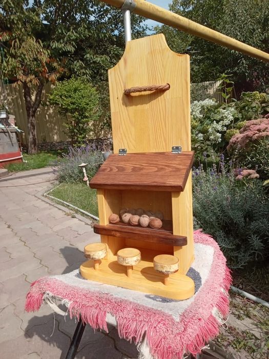 Кормушка для белок