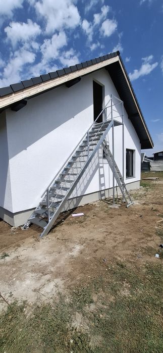 Scări metalice pentru interior și exterior