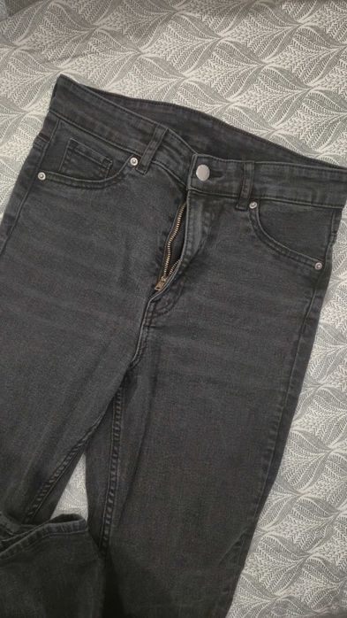 H&M Еластични дънки с висока талия