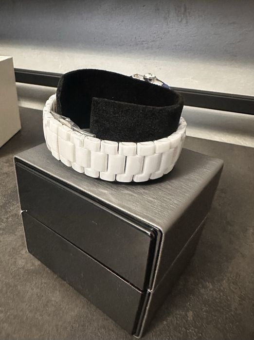 часовник Emporio Armani Ceramica