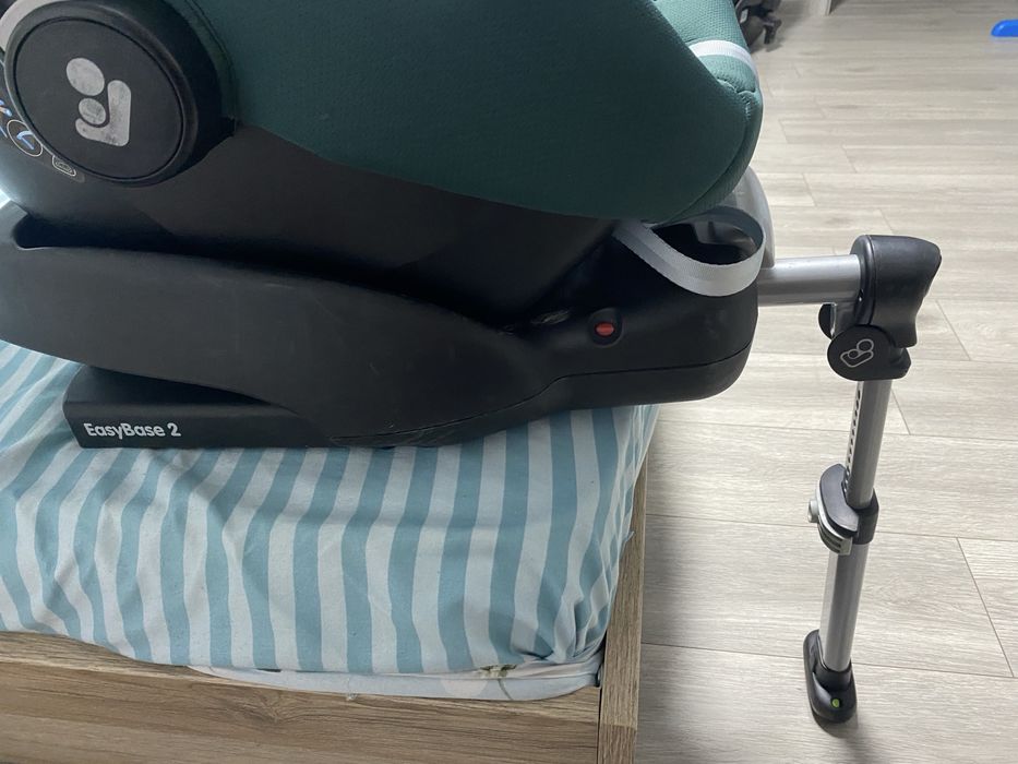 Scoică auto maxi-cosi cu isofix