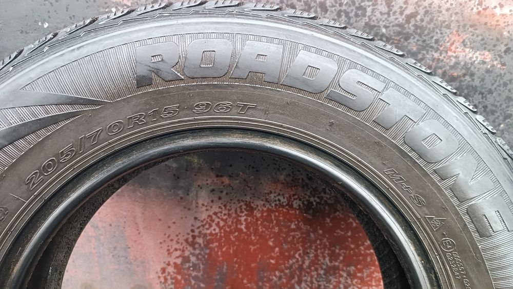 205/70/15 Roadstone Дот 2222