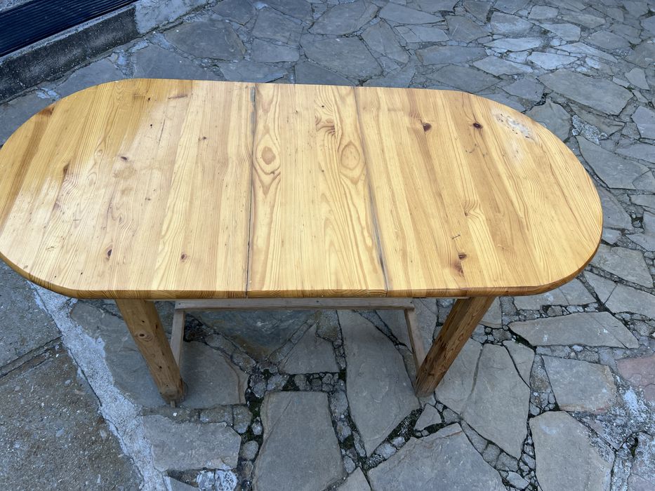 Дървенu Масu u пейки  от Масив