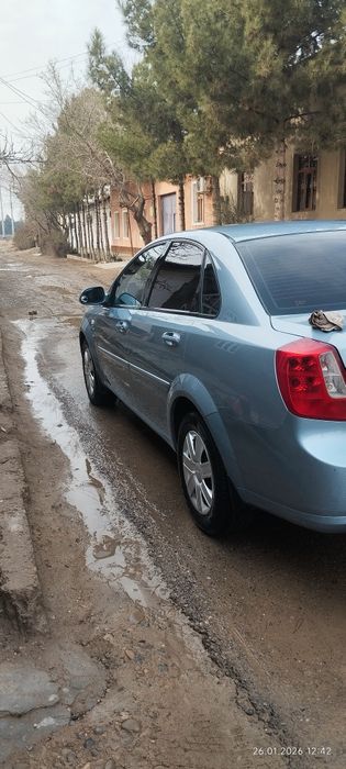 Lasetti 2012 avtomat 1.6