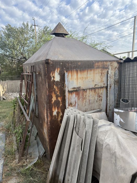 Продам сейф пустой