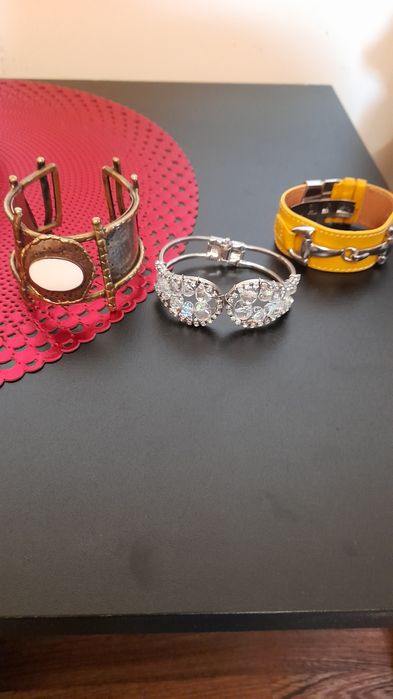 Gablonțuri brățări inele LV poșetă originale