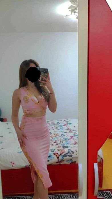 Compleu versace 
M L
Sigla cusuta 
200 lei