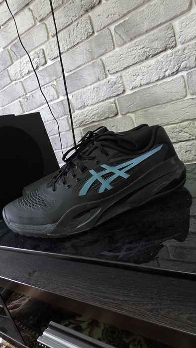 Оригинальные кроссовки asics