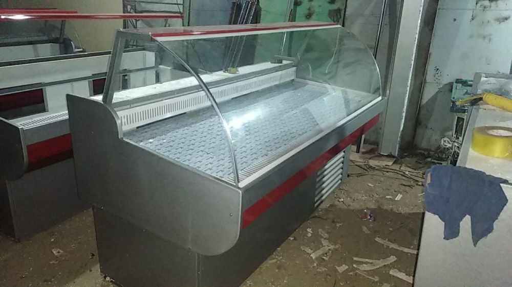 Витринных холодильник