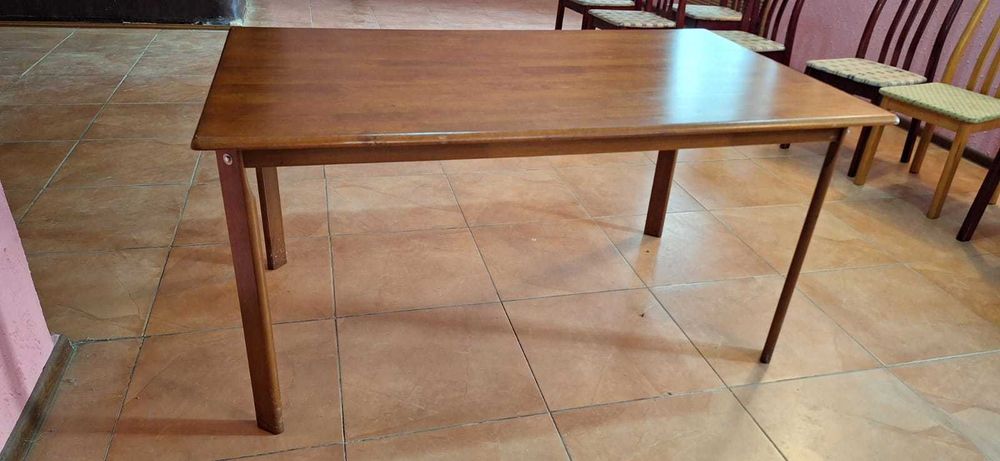 Деревянные столы продаю