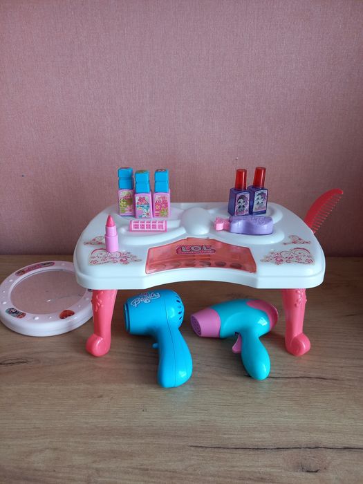 Продам киндеры, игрушки