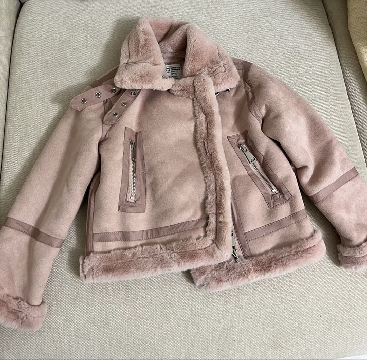 Продам дубленку для девочки 6-7 лет