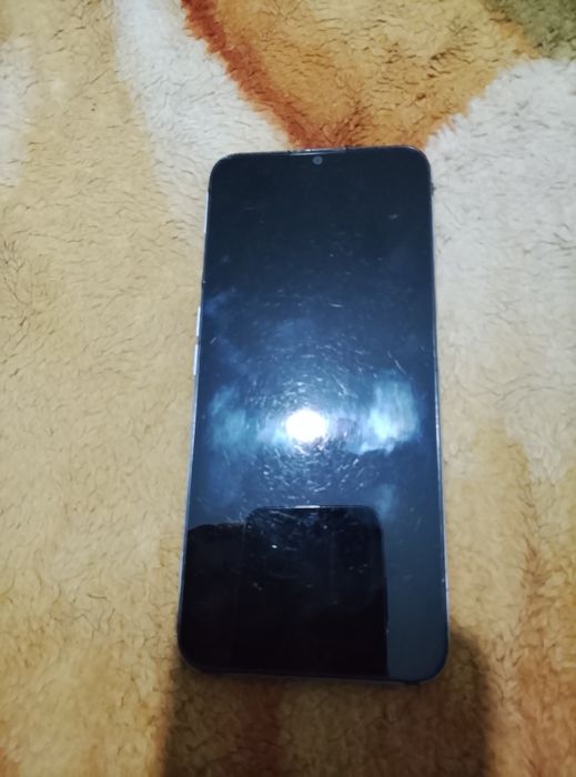 Продам телефон Realme
