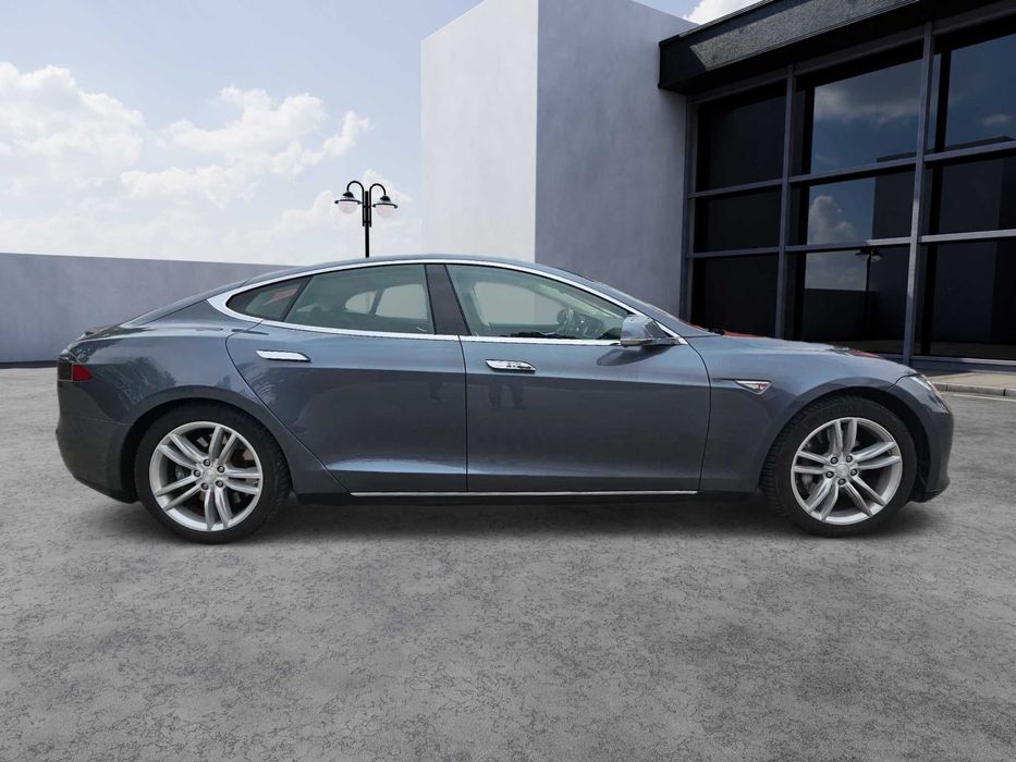 TESLA MODEL S / P85 / Incarcare gratuita pe viata / 420 CP / 7 locuri