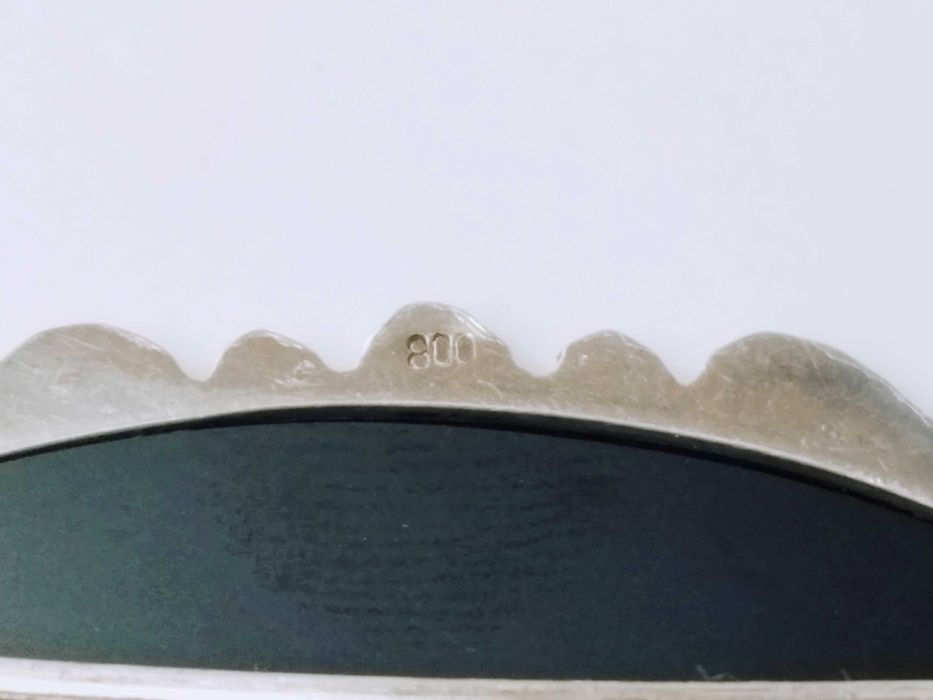 Veche Brose argint 800 si onix model floral