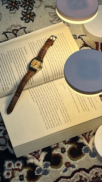 Наручные женские часы