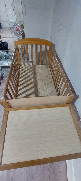 Кроватка детская