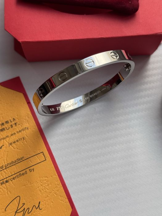 Cartier гривна със сертификати