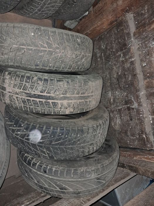 Продам шины разных размеров.
