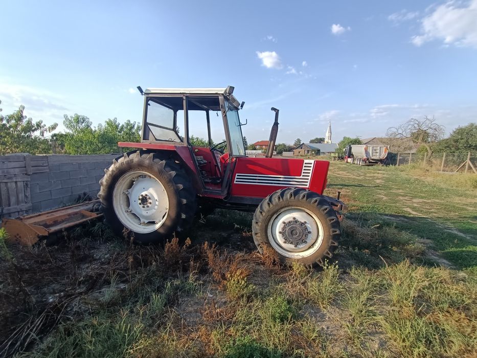 De vanzare tractor Fiat 880DT